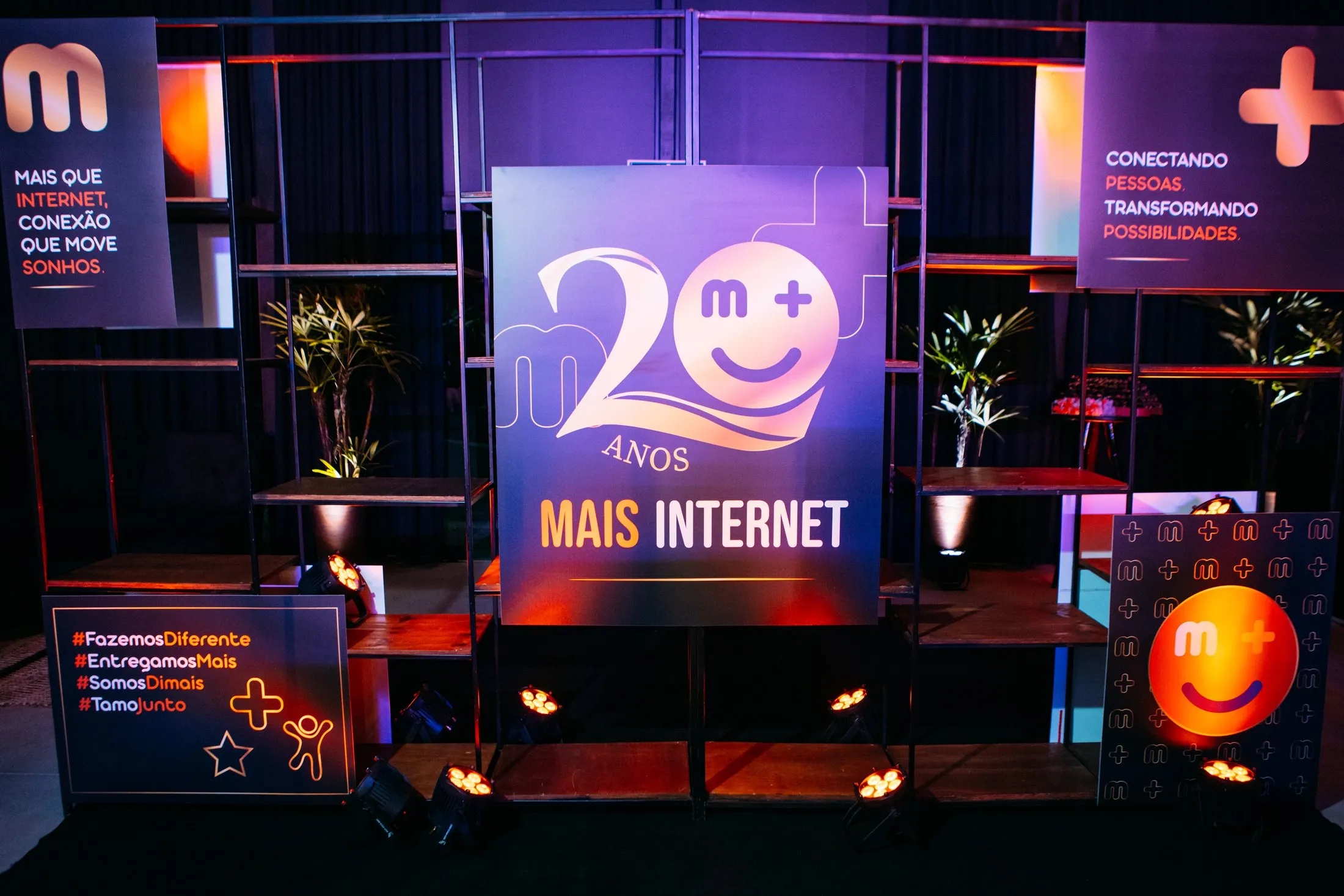 Assistir vídeo: Mais Internet, 20 anos